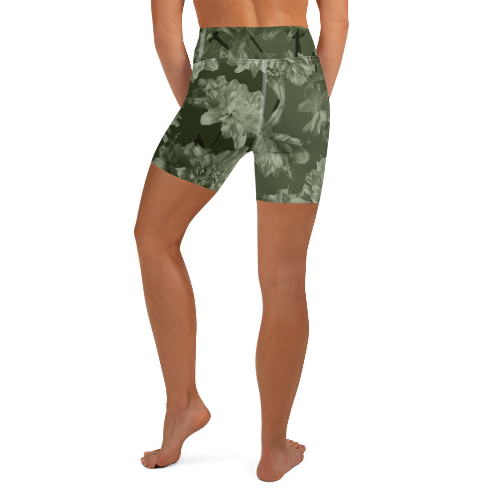 Gillyflower Yoga Shorts in Anacapa Green